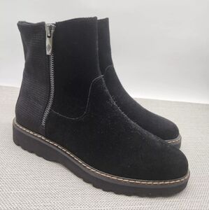 Donald Pliner Carisacs Size 6.5 M Black Boots Suede Textile Women